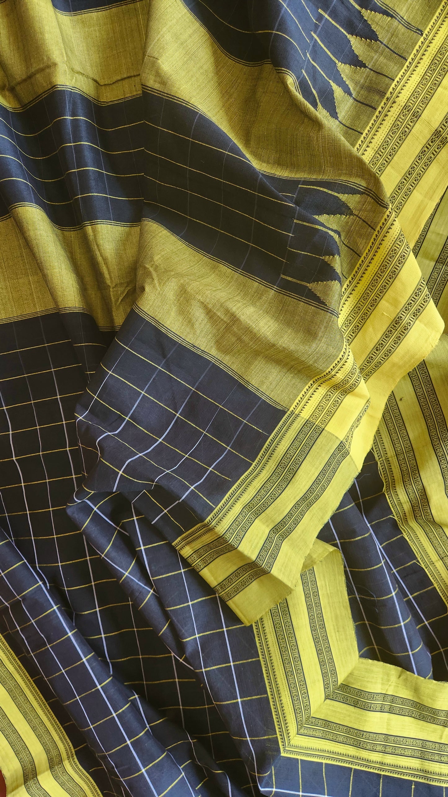 'RADHIKA' Handwoven Cotton Ilkal Saree